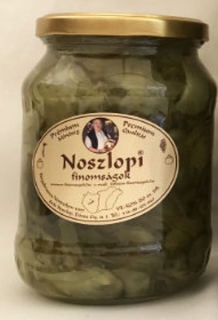 Noszlopi geschnittene Gurkensalat mit Knoblauch - Premium Qualität - 700g 1/1